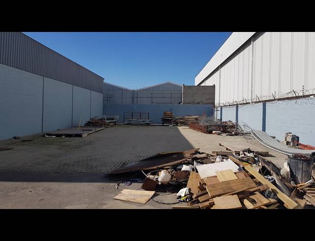 750M² FACTORY TO LET IN BLACKHEATH INDUSTRIAL